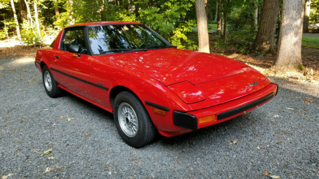 Mazda RX-7 1979 image number 0