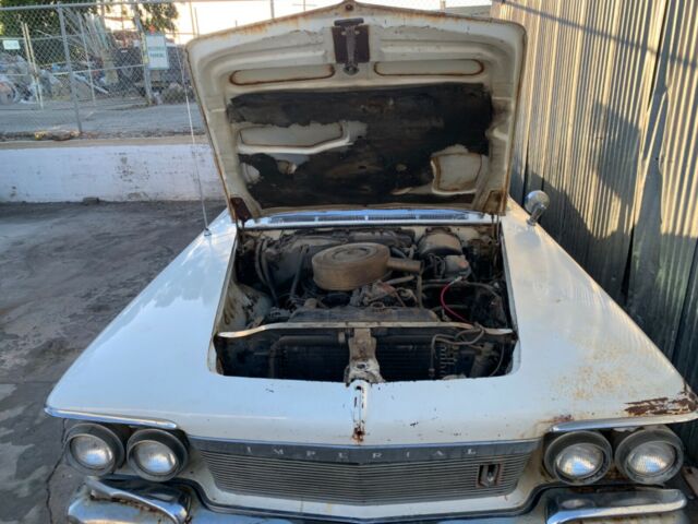 Chrysler Imperial 1961 image number 26