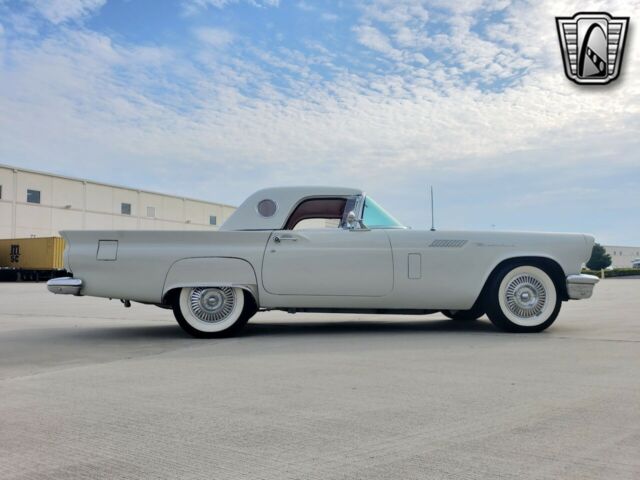 Ford Thunderbird 1957 image number 19
