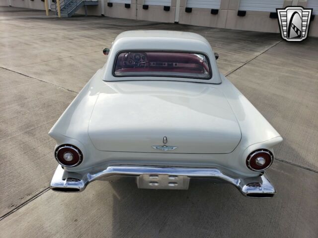 Ford Thunderbird 1957 image number 35