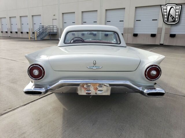 Ford Thunderbird 1957 image number 36