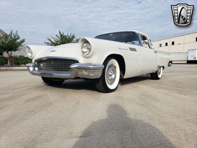 Ford Thunderbird 1957 image number 4
