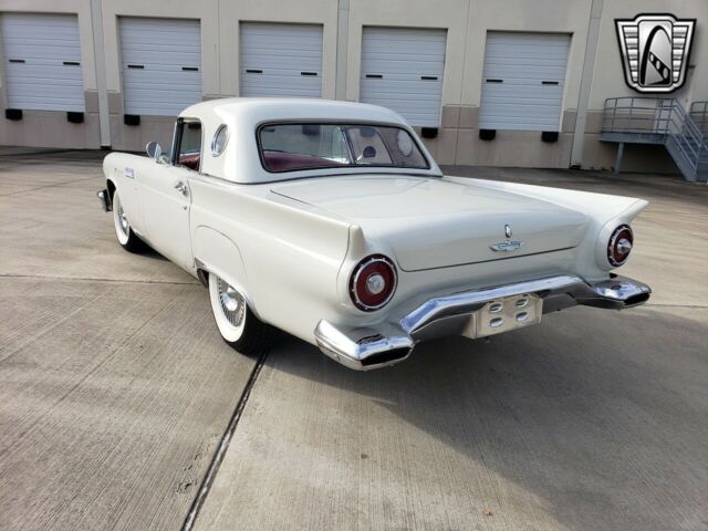 Ford Thunderbird 1957 image number 9