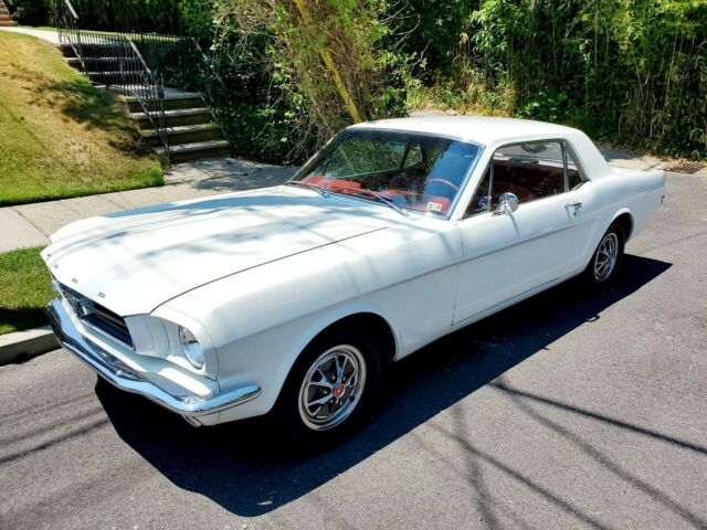 Ford Mustang 1965 image number 0