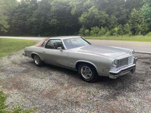 Oldsmobile Cutlass 1975 image number 5