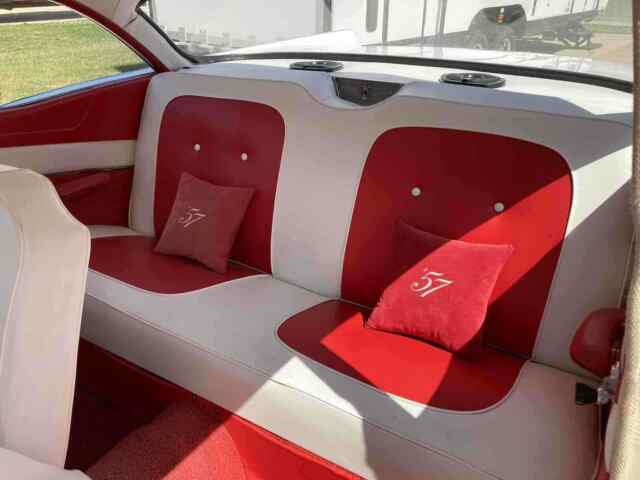 Ford Fairlane 1957 image number 18