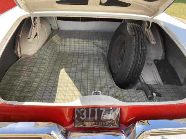 Ford Fairlane 1957 image number 9