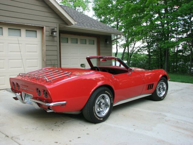 Chevrolet Corvette 1968 image number 2