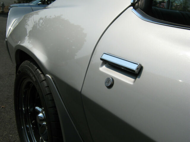 Chevrolet Camaro 1979 image number 13