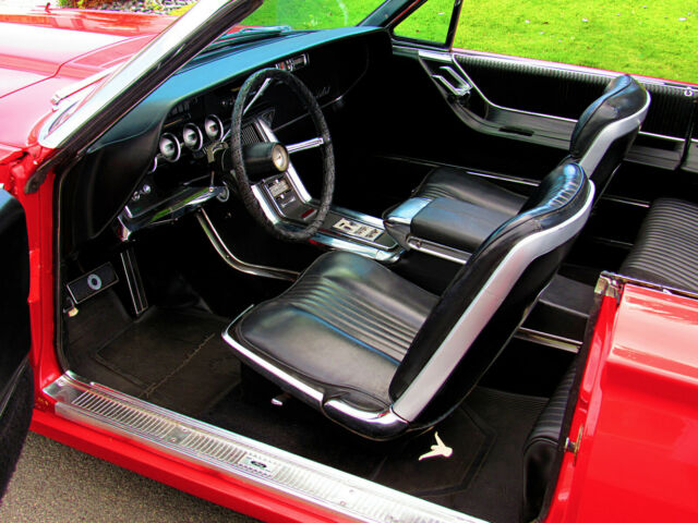 Ford Thunderbird 1965 image number 28