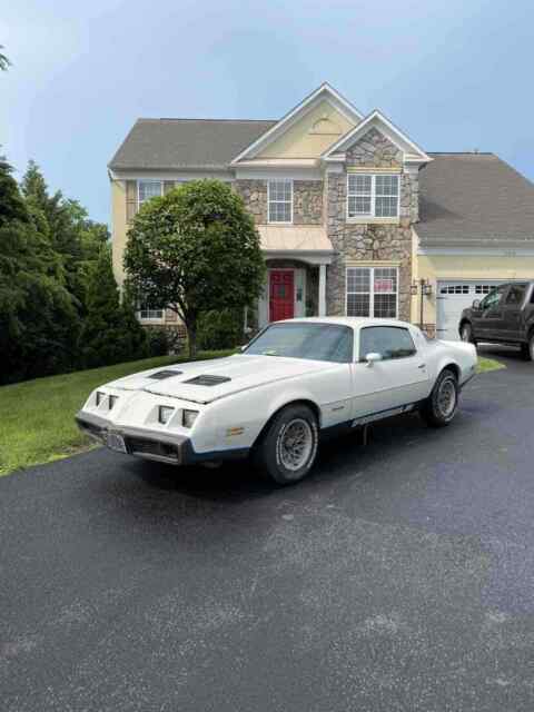 Pontiac Firebird 1979 image number 0