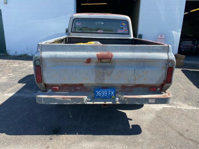 Chevrolet C/K Pickup 1500 1967 image number 16