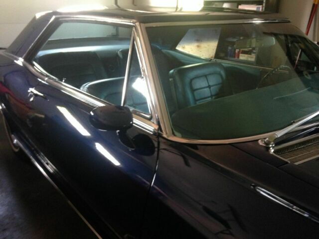 Buick Riviera 1965 image number 10
