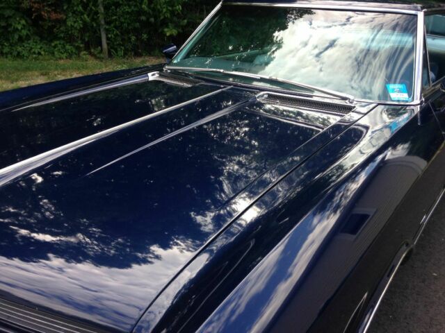 Buick Riviera 1965 image number 4
