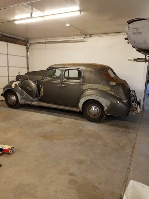 Packard Super Eight 1940 image number 0