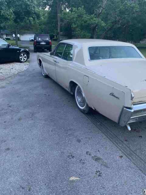 Lincoln Continental 1966 image number 1