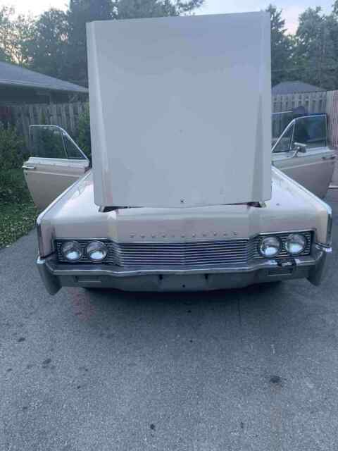 Lincoln Continental 1966 image number 3