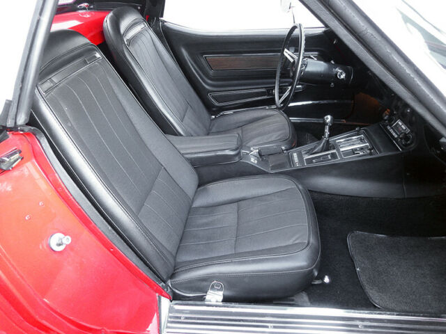 Chevrolet Corvette 1975 image number 22