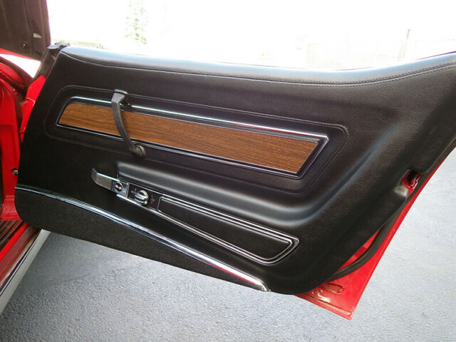 Chevrolet Corvette 1975 image number 23