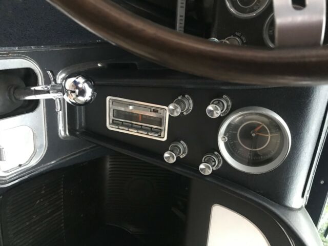 Chevrolet Corvette 1964 image number 19