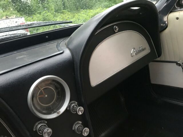 Chevrolet Corvette 1964 image number 20