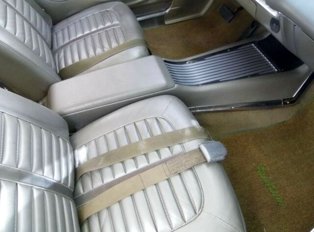 Ford Fairlane 1963 image number 2