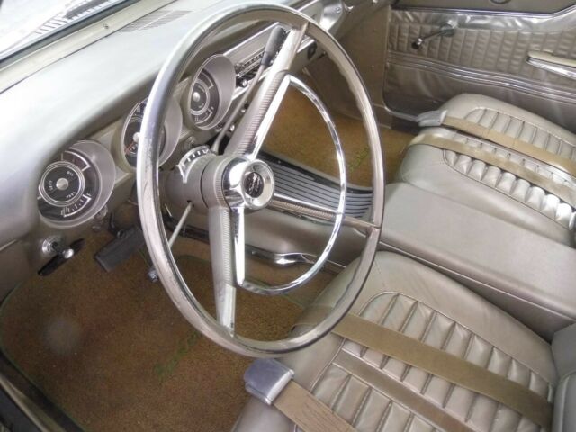 Ford Fairlane 1963 image number 5