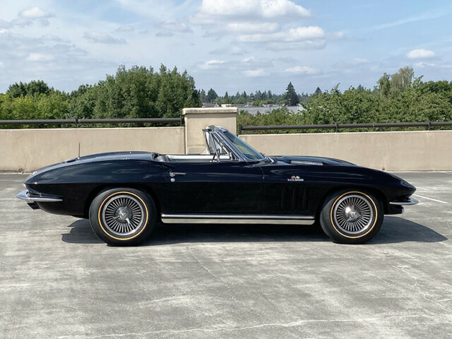 Chevrolet Corvette 1965 image number 30