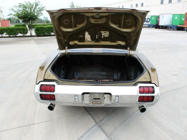 Oldsmobile Cutlass 1972 image number 15