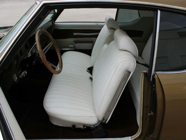 Oldsmobile Cutlass 1972 image number 33