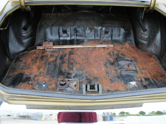 Oldsmobile Cutlass 1972 image number 40