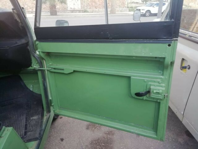 Land Rover Defender 1979 image number 24