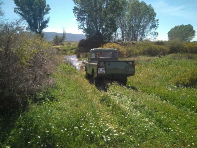 Land Rover Defender 1979 image number 25