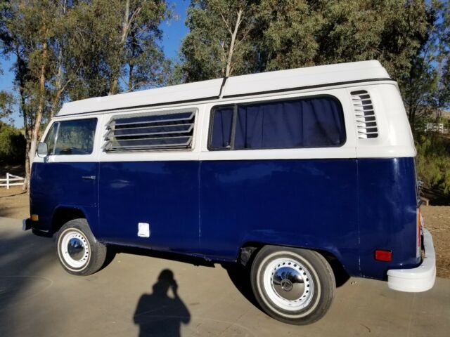 Volkswagen Bus/Vanagon 1973 image number 27