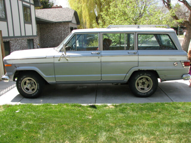Jeep Wagoneer 1977 image number 2