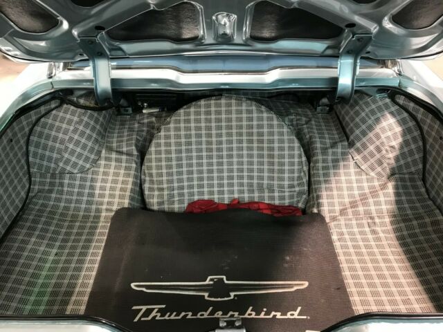 Ford Thunderbird 1960 image number 12