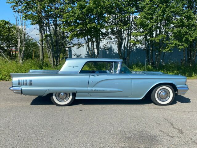 Ford Thunderbird 1960 image number 4