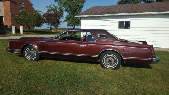 Lincoln Mark V 1979 image number 1