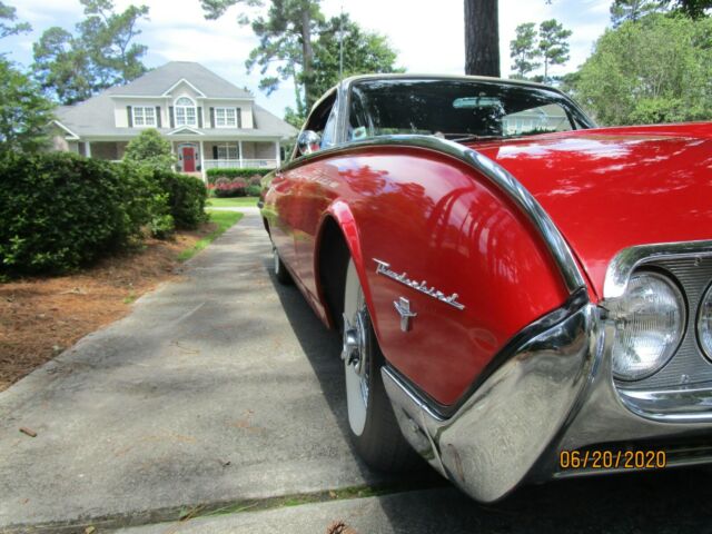 Ford Thunderbird 1962 image number 33