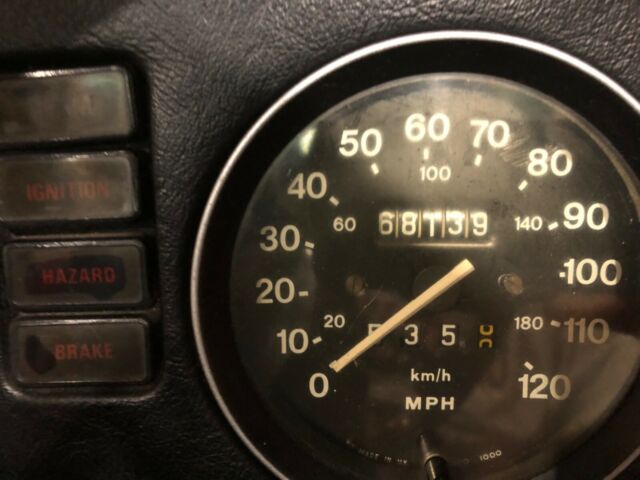 MG MGB 1977 image number 9