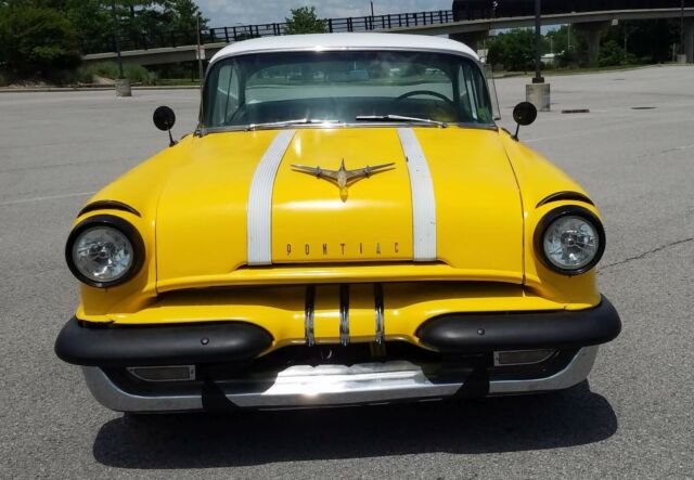 Pontiac Star Chief 1955 image number 2