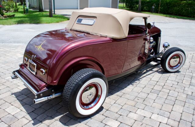 Ford Deuce Roadster 1932 image number 14