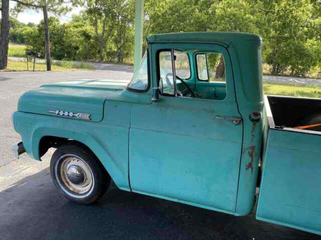 Ford F100 1960 image number 3