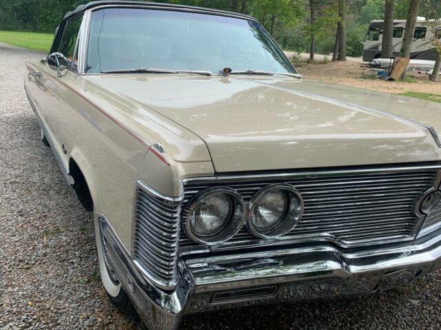 Chrysler Imperial 1968 image number 17