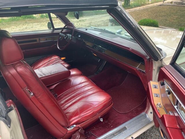 Chrysler Imperial 1968 image number 19