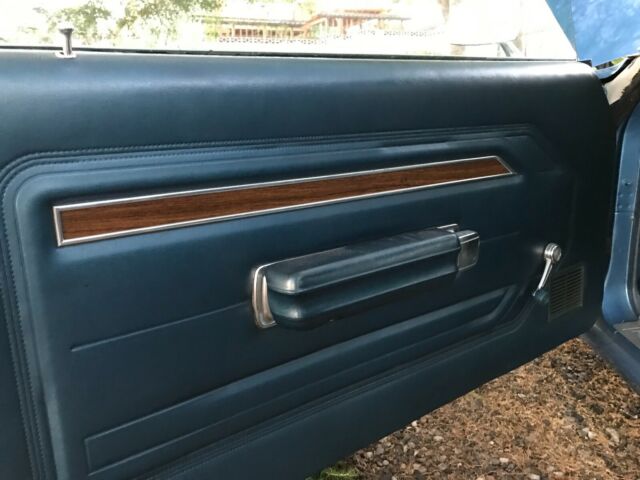 Ford Galaxie 1970 image number 28
