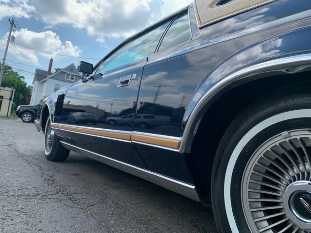 Lincoln Continental 1978 image number 30