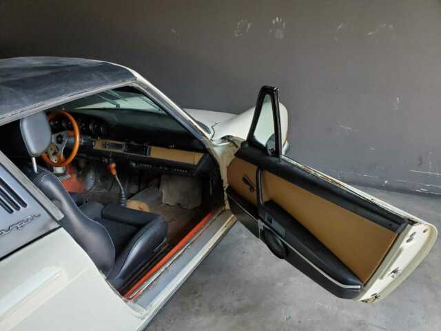 Porsche 911 1973 image number 11