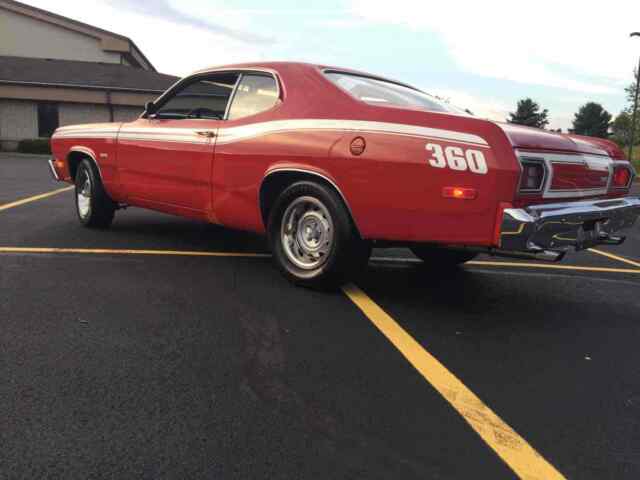 Plymouth Duster 1974 image number 18