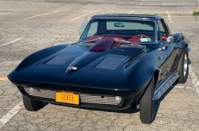 Chevrolet Corvette 1963 image number 0